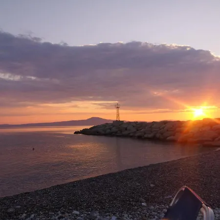 Panos & Antzy شقة *